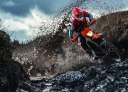 开云APP-骑士完胜马刺，库里化身关键先生，一剑封喉定乾坤