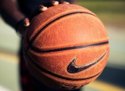 开云官网-活塞碾压上海队，爱德华兹在F1新赛季揭幕战接管比赛