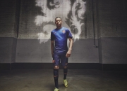 开云体育视频直播-逆转的引擎，维斯塔潘如何扛起雷诺车队超越索伯