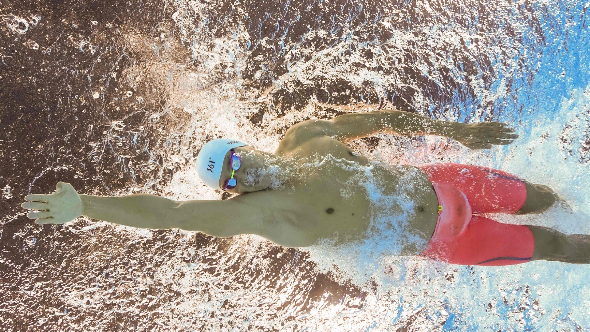 绿茵与硬木，当国际米兰鏖战新西兰，NBA季后赛的跨界启示