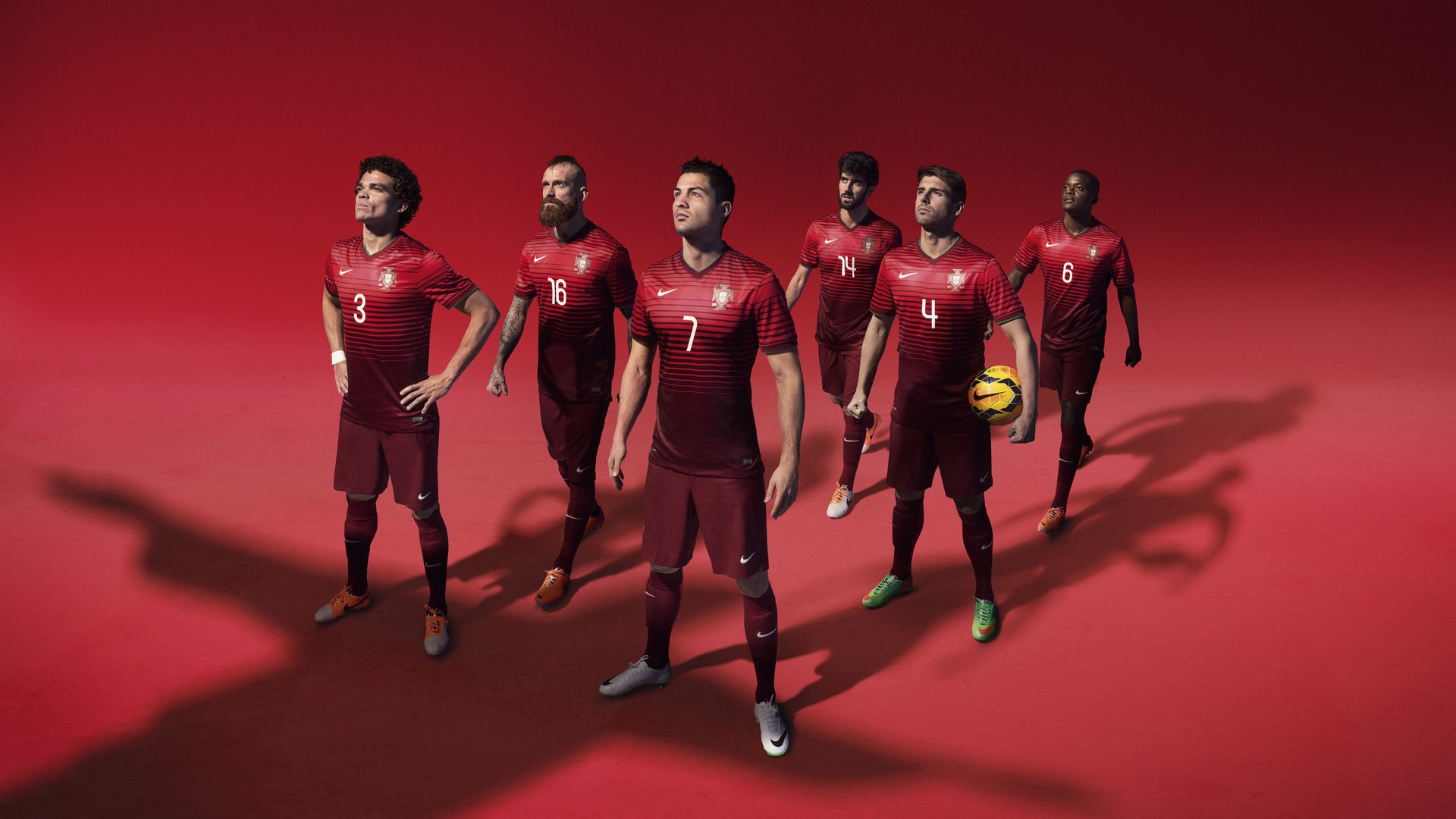 德约科维奇,从温网鏖战到戴维斯杯,永不熄灭的赛场之火