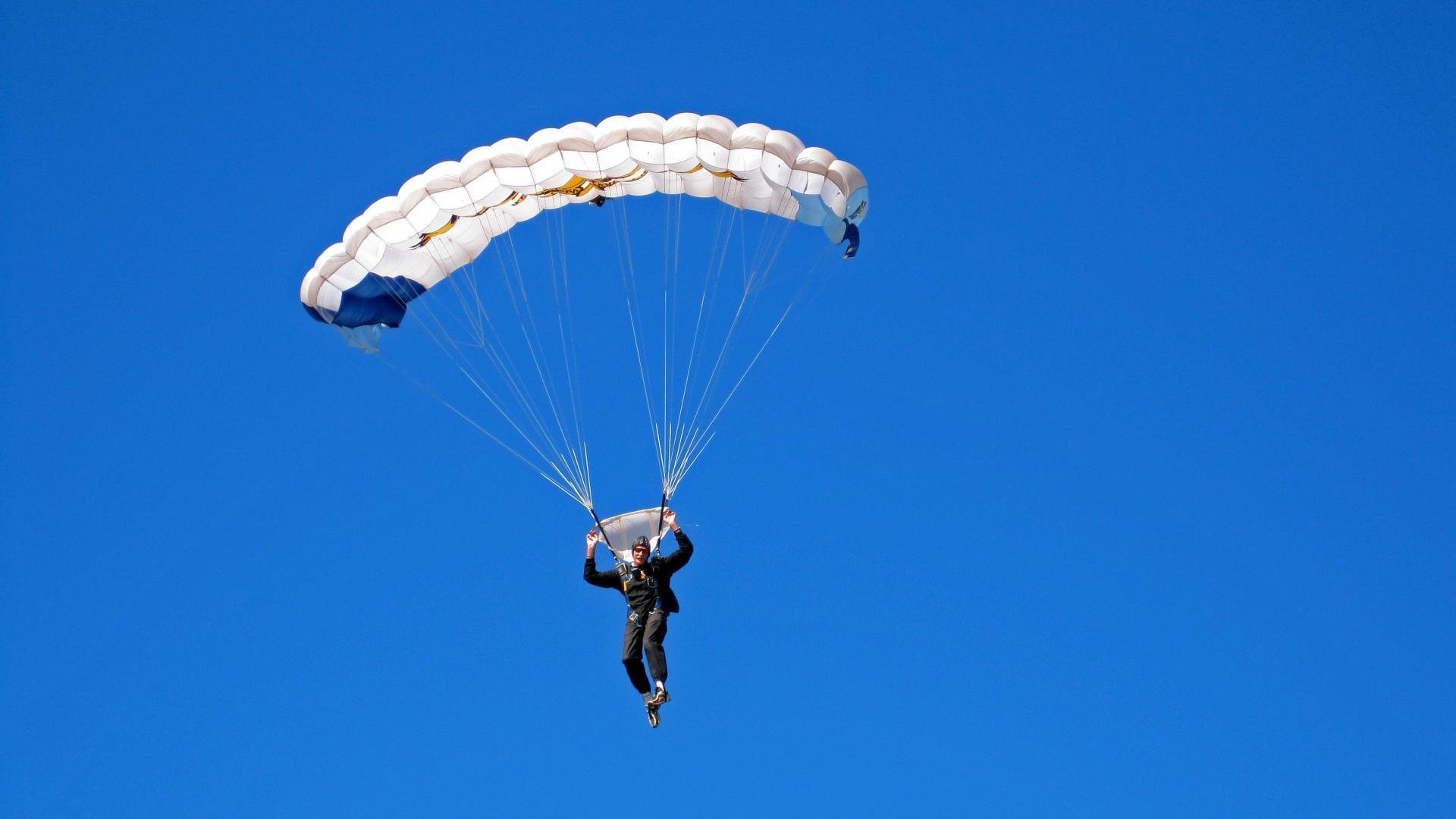 辽宁队鏖战步行者，保罗扛起全队